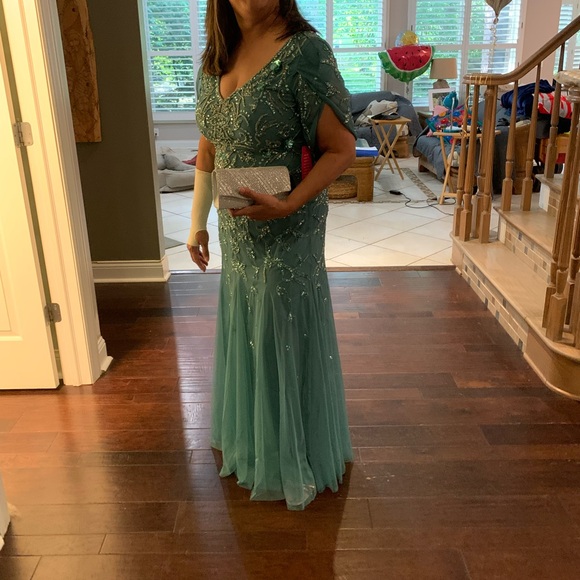 Mother of the bride - Picture 2 of 3